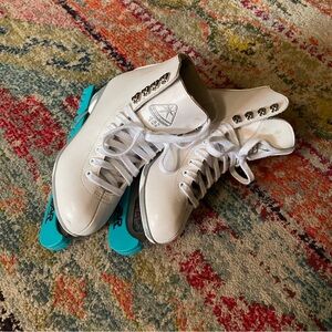 JACKSON 150 White Ice Skates